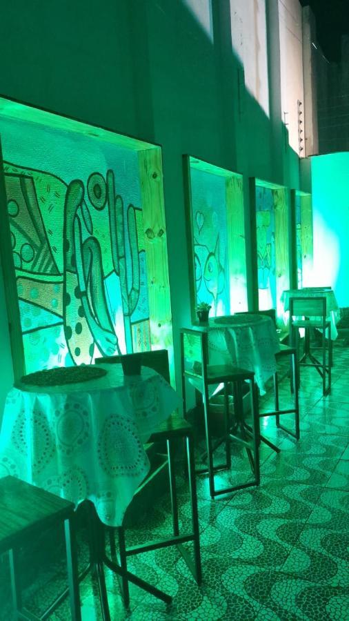 "Le Chat Qui Peche" Hostel A 150 Metros Da Praia De Pajucara Maceió Exterior foto